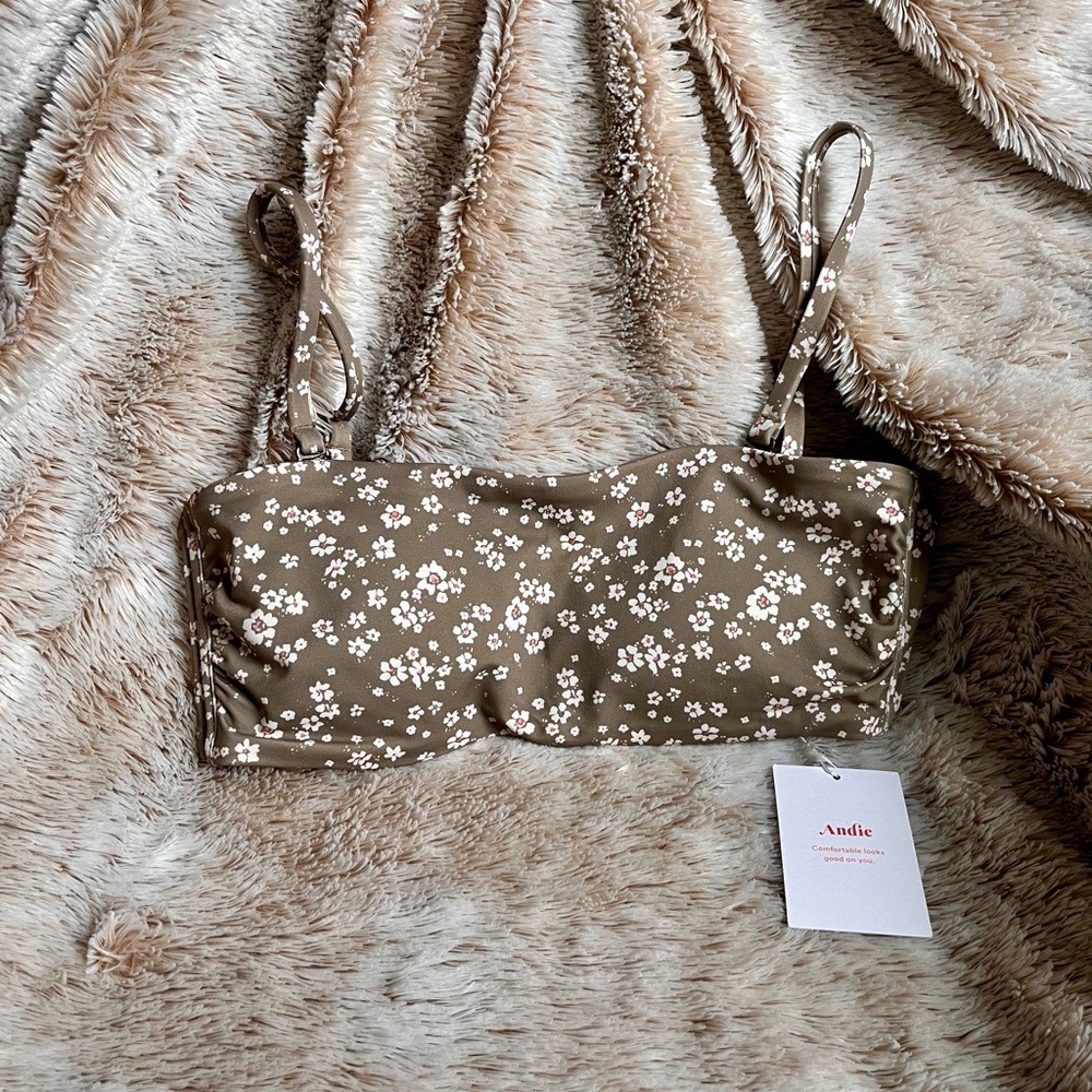 NWT Andie Women's The Bora Bora Bikini Top In Ditsy Floral Olive Green Size M